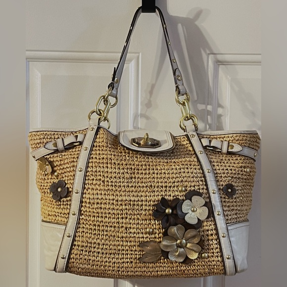 COACH ~ Floral Straw Natalie Hampton Tote & Wristlet - Picture 3 of 16